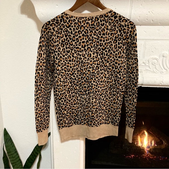 Leopard Print Button Cardigan Sweater Size Small - Picture 2 of 8